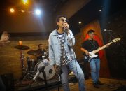 Ronald Dewa Kembali Mengguncang! Single “Yang Terlambat” Siap Jadi Lagu Galau Paling Menyakitkan Tahun Ini