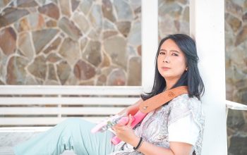 Dari Nol Sampai Bunyi: Helvi Eriyanti Menulis Perjalanan Billkiss dalam Sebuah Buku